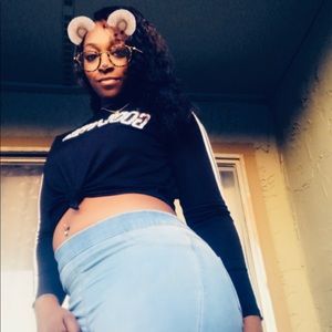 Meet your Posher, Cambria